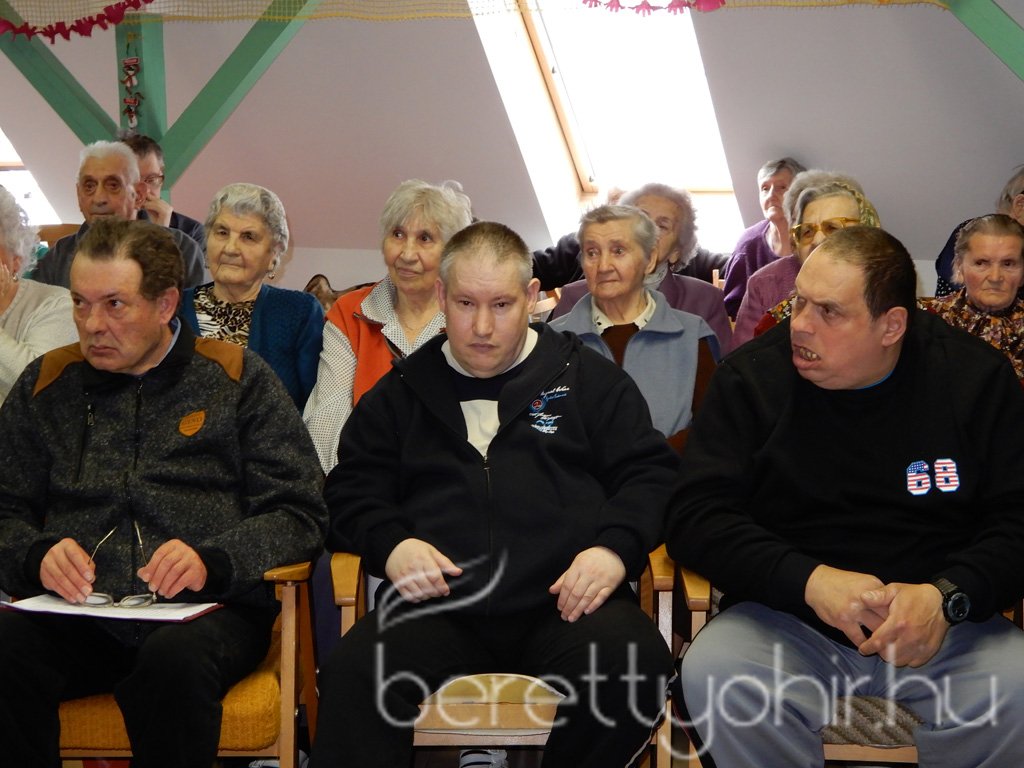 Farsang az idősotthonban 04